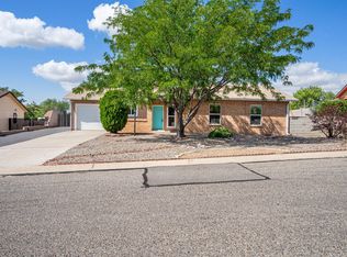 743 Uranium Dr NE, Rio Rancho, NM 87124