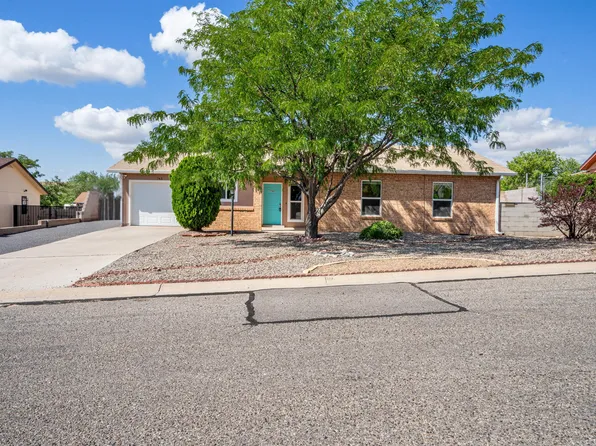 743 Uranium Dr NE, Rio Rancho, NM 87124