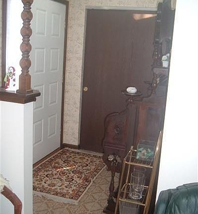 3rd image of 207 Gardengrove Way