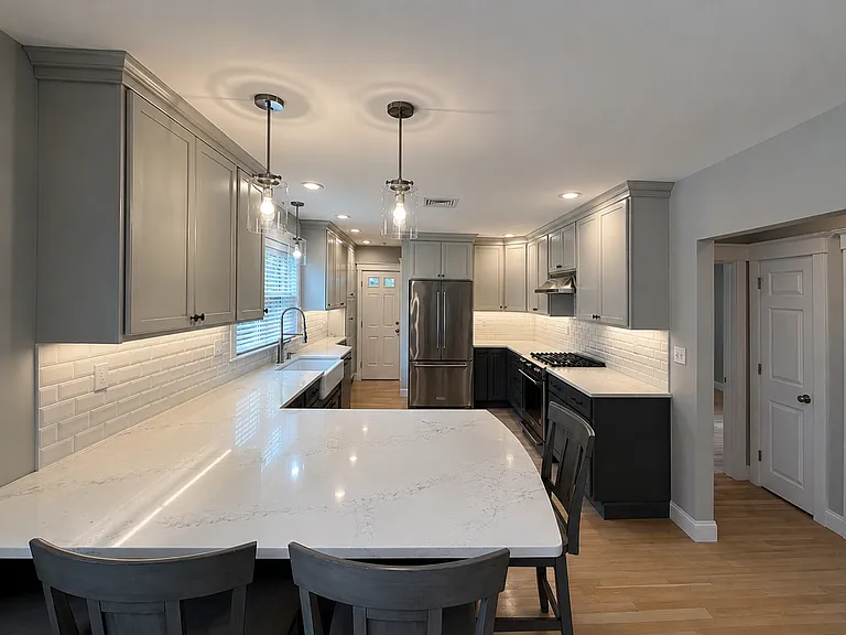 44 Garrison Ave — Photo 2