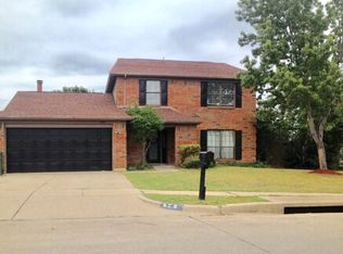 629 Valley Mills Dr, Arlington, TX 76018