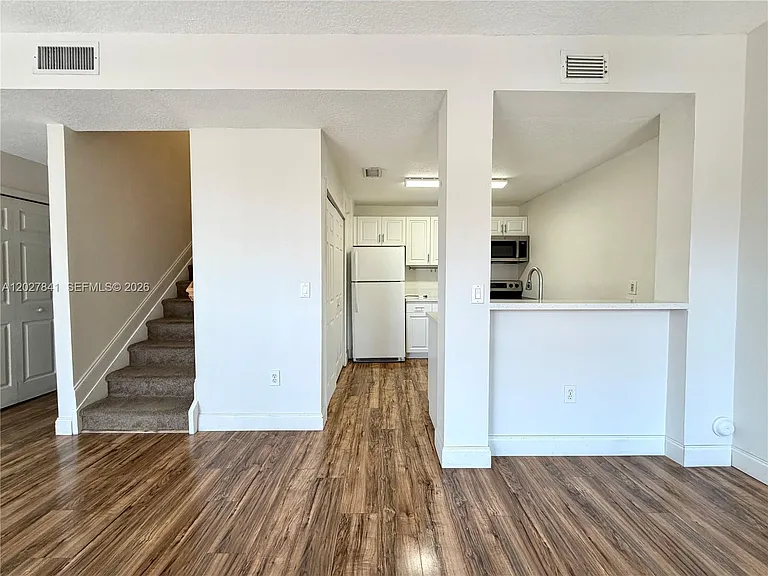 6201 NW 114th Pl #245 — Photo 5