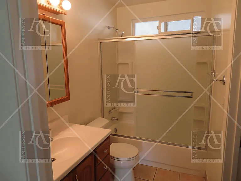204 Castillion Ter — Photo 8