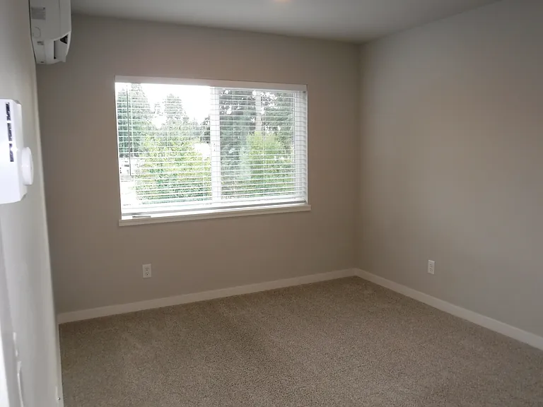 5295 Chehalis Dr N — Photo 13