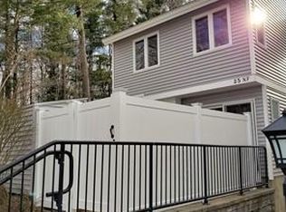 25 Meadow Pond Dr APT N, Leominster, MA 01453