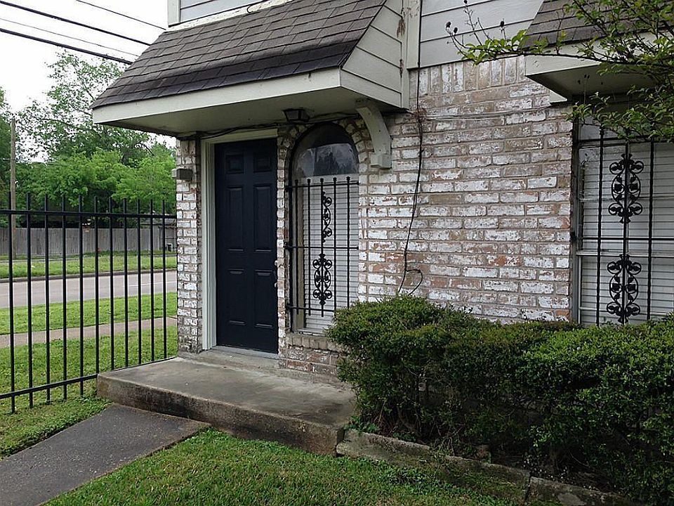 1st image of 13528 Castilian Dr #2