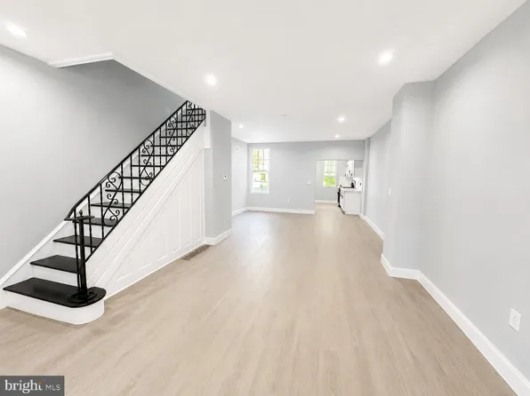 6649 Vandike St, Philadelphia, PA 19135
