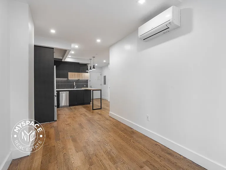 1800 Ocean Ave #3P — Photo 1