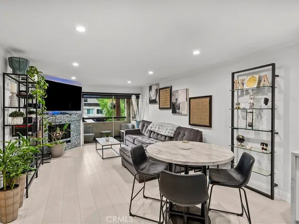 5515 Canoga Ave APT 129, Woodland Hills, CA 91367