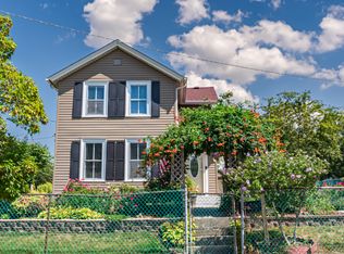 225 High St, Aurora, IL 60505