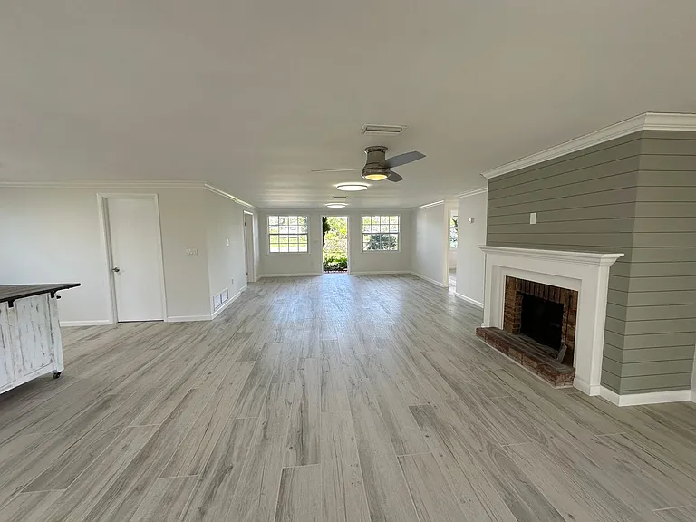 812 Bayview Dr — Photo 11