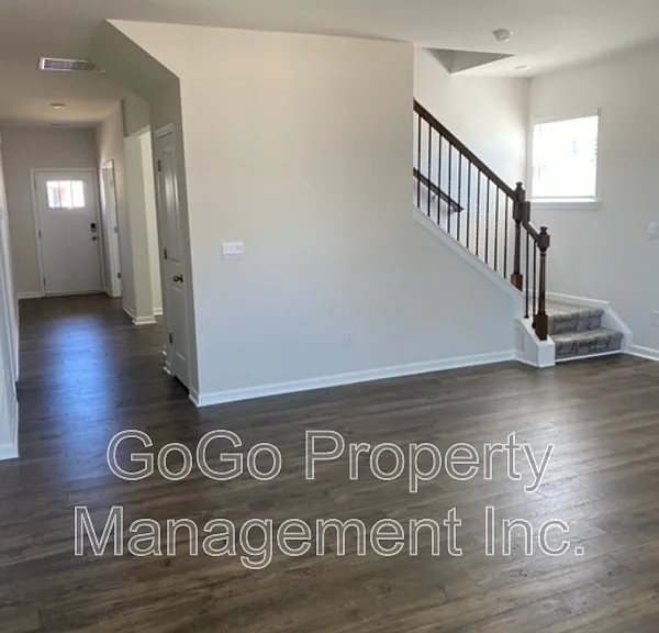4310 Remington Ave — Photo 4