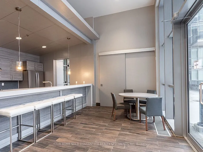 2093 Fairview St #408 — Photo 23