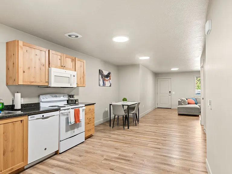 1430 S 4th Ave #1 — Photo 43