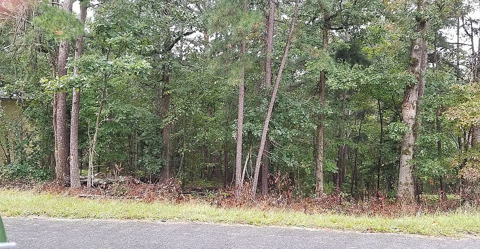 2nd image of Tewkesbury Circle Dr