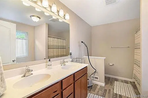 1002 Waters Edge Ln — Photo 12