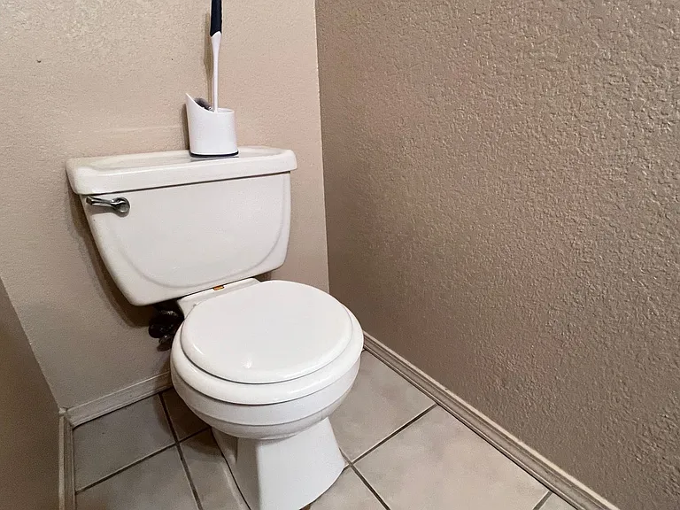 208 E F St #1 — Photo 8