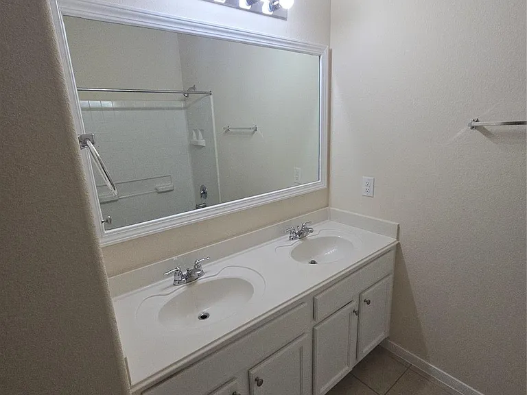 6702 Castle Terrace Ct — Photo 9