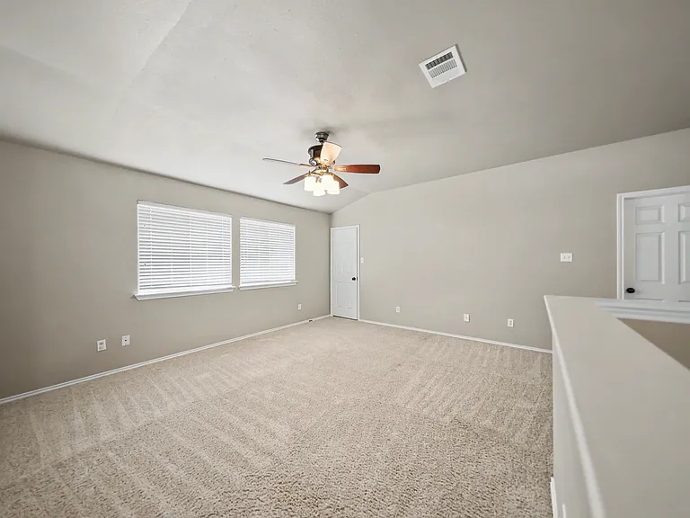 2203 Ryan Dr — Photo 15
