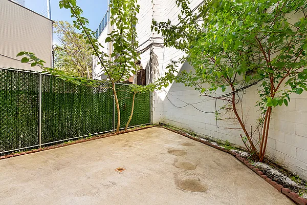 Rented by Compass | media 26