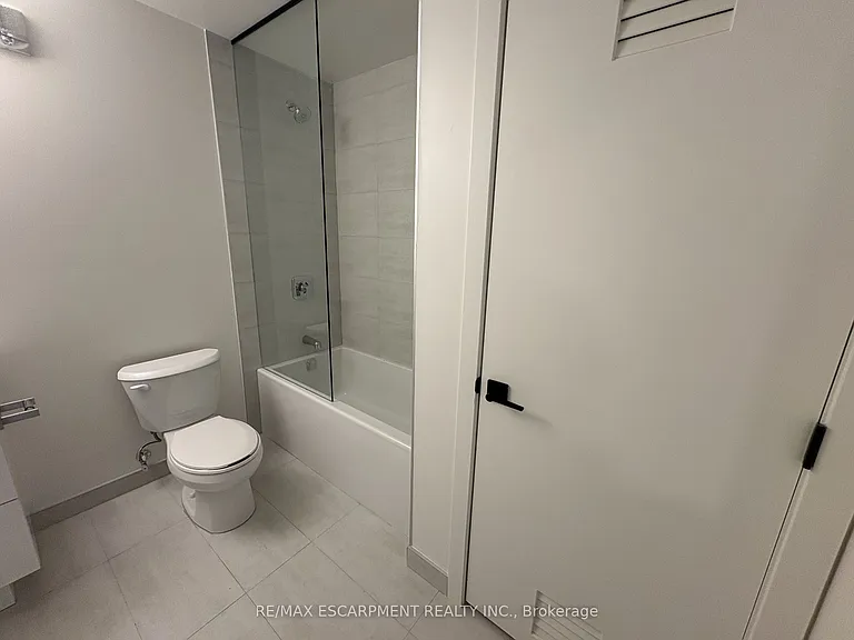 33 Erie Ave #307 — Photo 9