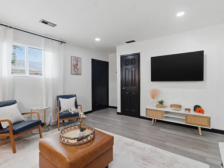361 Cherry St #B — Photo 10