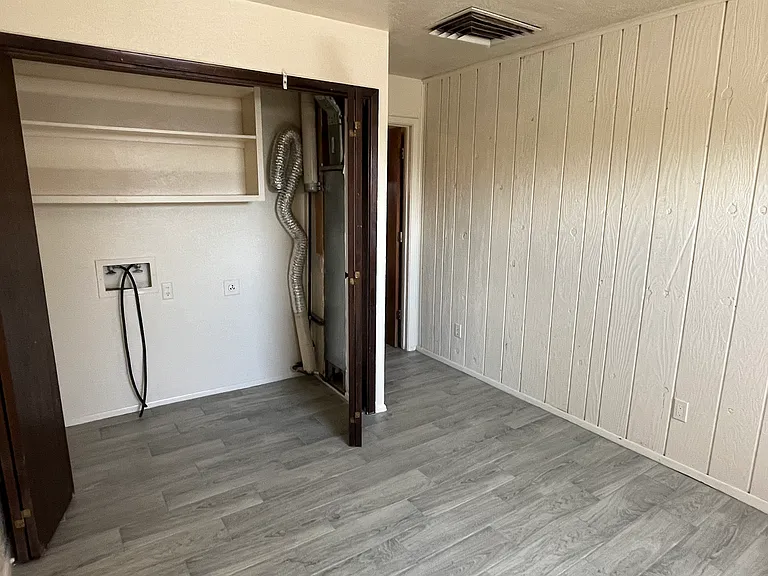 5900 Marble Ave NE #100 — Photo 10