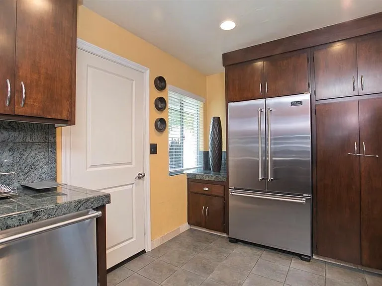 4002 Gros Ventre Ave — Photo 7