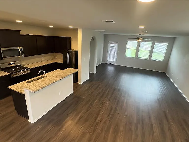 129 Goldfinch Dr — Photo 8