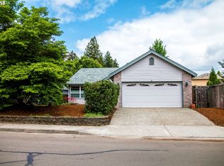 10827 SW Chateau Ln, Tigard, OR 97224