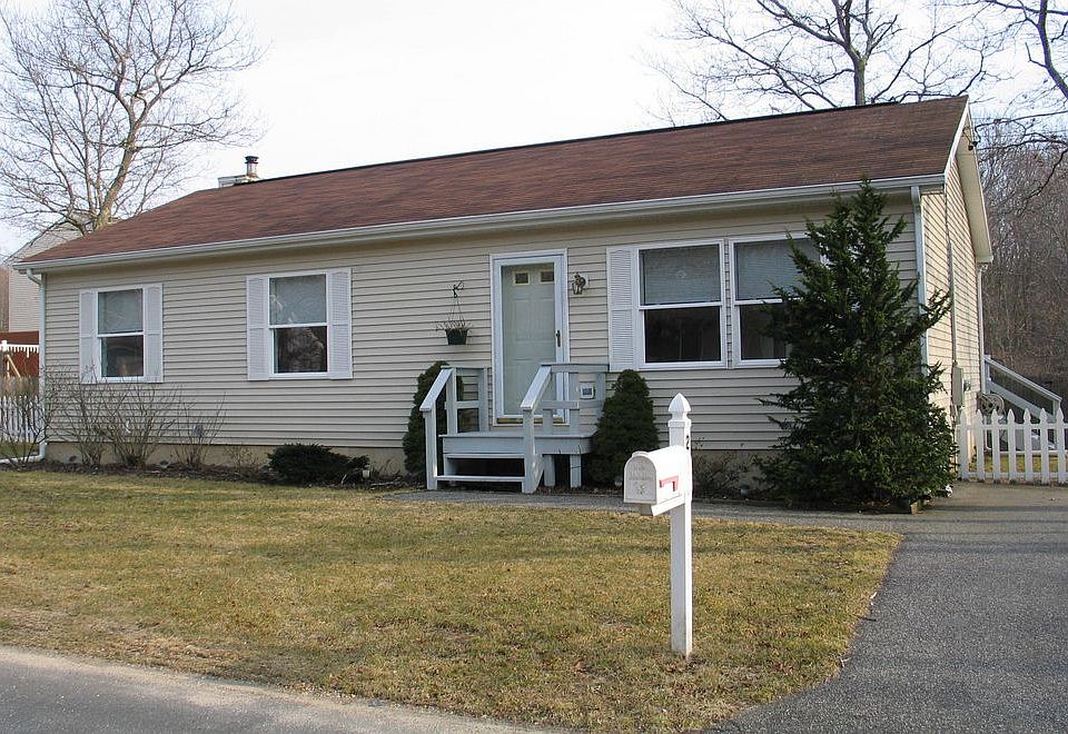 1st image of 22 Fords Ln