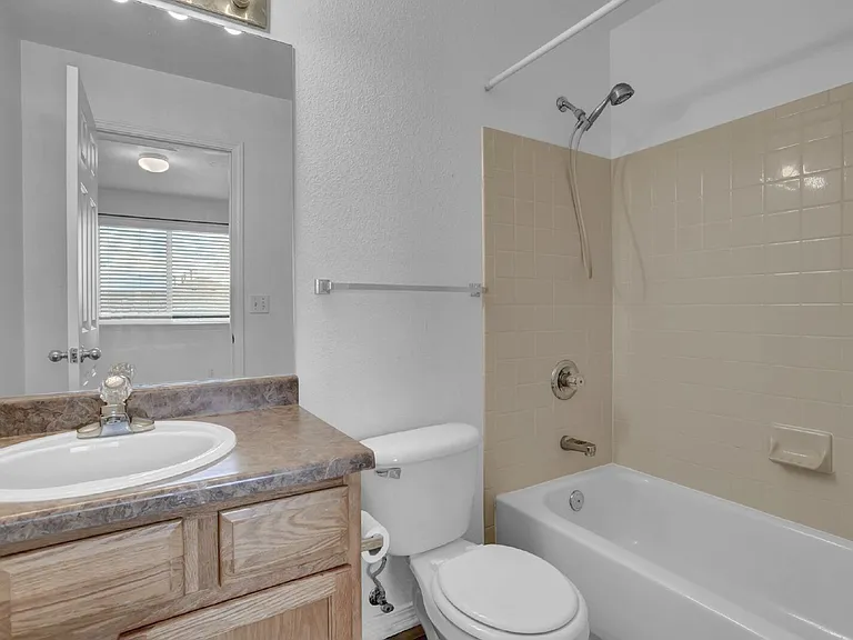 6769 Rio Bravo Grv — Photo 16