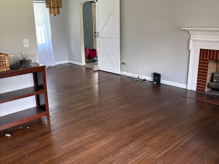 112 Windsor Dr — Photo 5