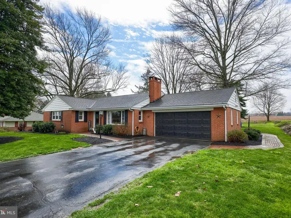 6 Birch Dr, Willow Street, PA 17584