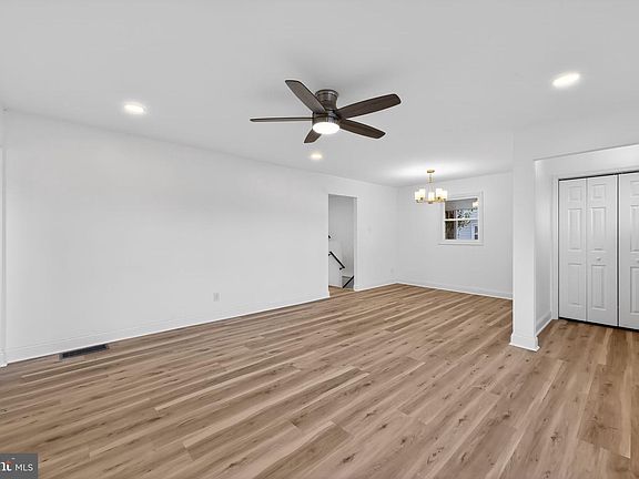 5th image of 35 Old Manor Rd