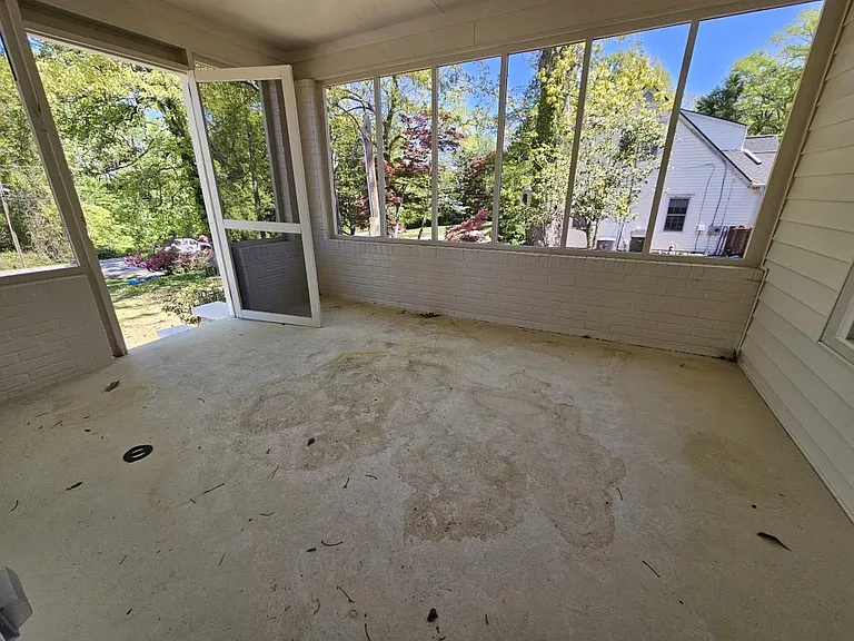 1120 Morningside Dr — Photo 7