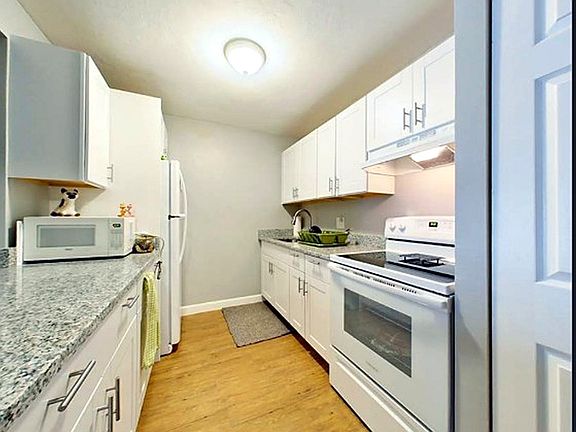 4th image of 33 Prospect St #301