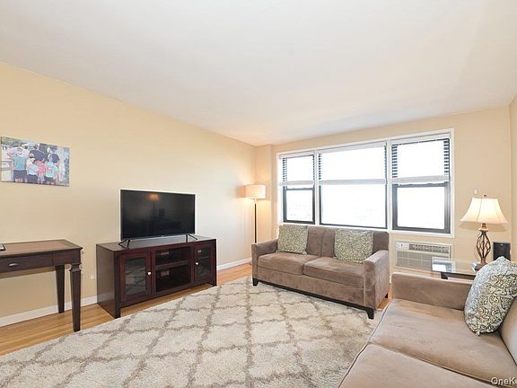 2nd image of 2 Birchwood Court #5H