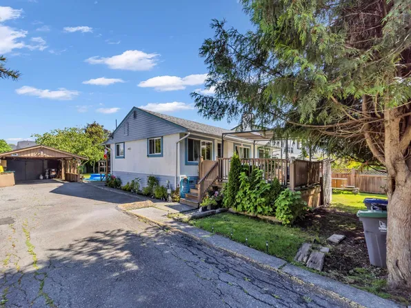 12587 113th Ave, Surrey, BC V3V 3M1