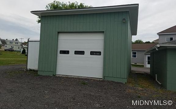 3rd image of 63 Calder Ave