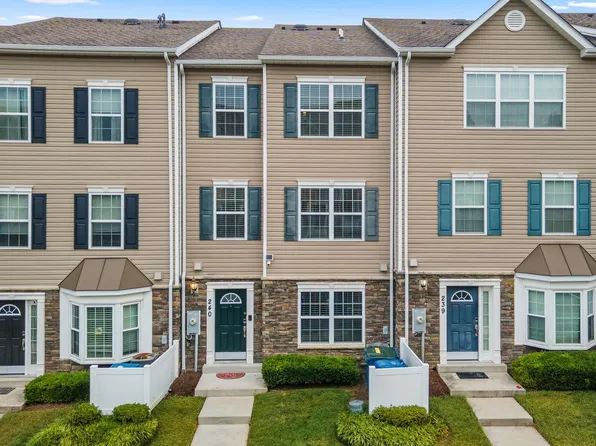 6515 Dundee Dr Unit 240, Eldersburg, MD 21784