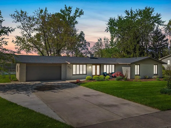 1112 Valley O Pines Pkwy, Fort Wayne, IN 46845