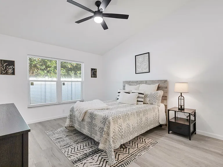 606 Marcus St #26 — Photo 19