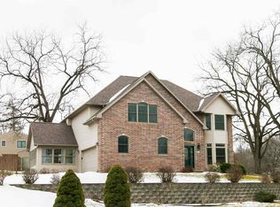 218 N 7th Ave, Iowa City, IA 52245