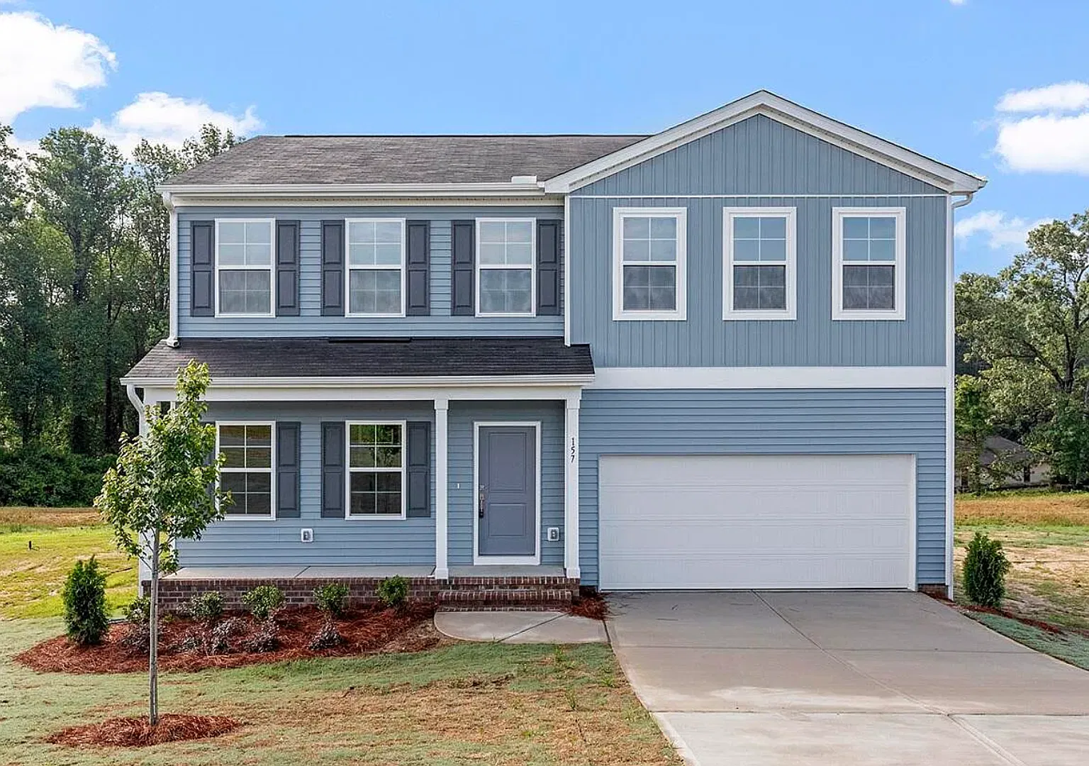New Listing!! — Photo 1