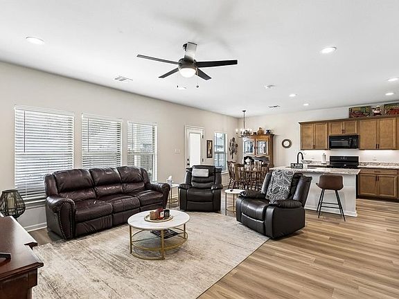 3rd image of 44201 Marshall Rd