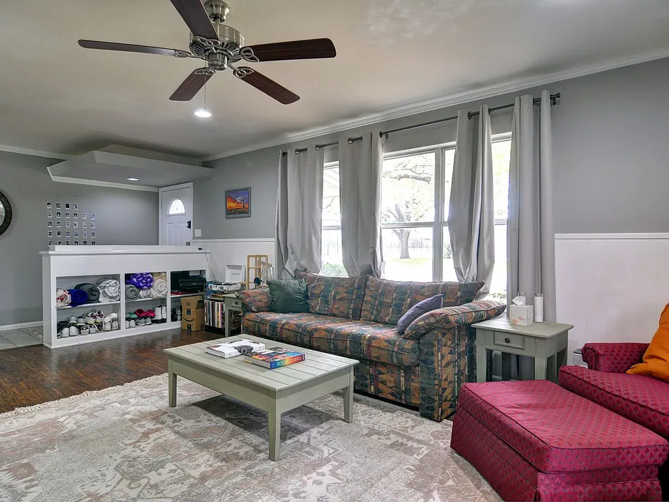 3715 Jeanette Dr