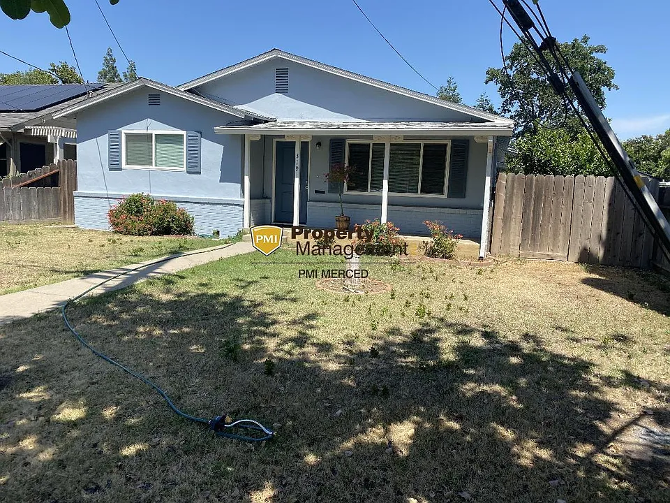 319 Maple Dr