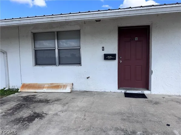 211 Elderberry Ave NW #B, Moore Haven, FL 33471