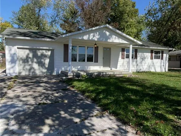 138 E Lovers Lane, Scottsburg, IN 47170